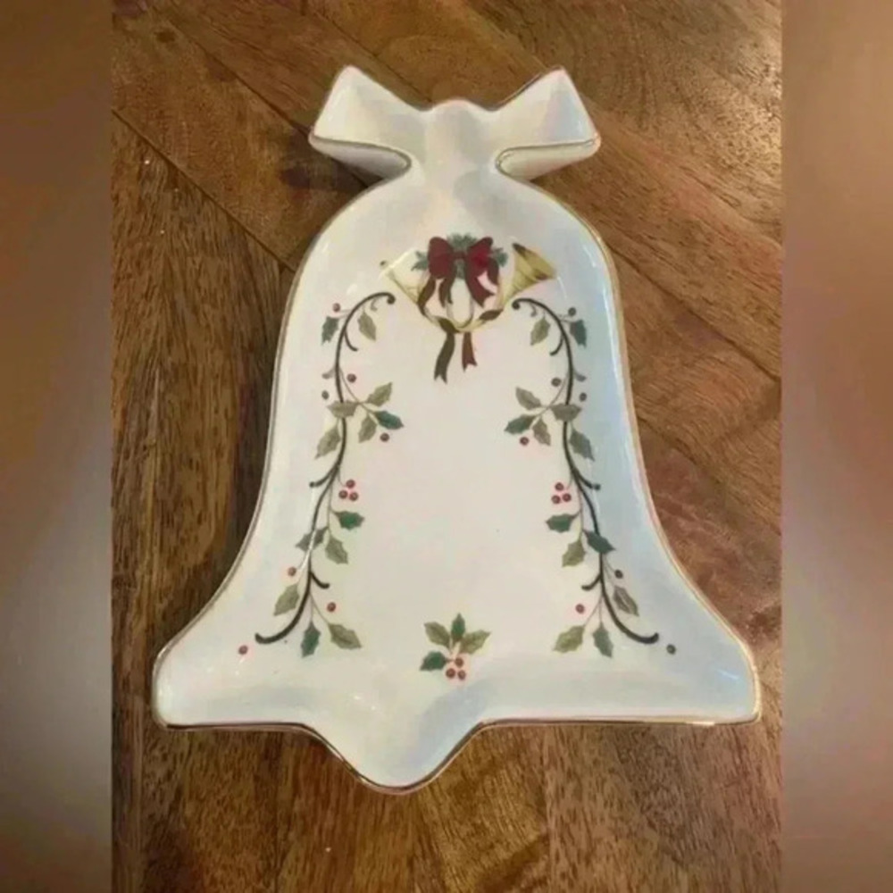 Mikasa holiday bell dish